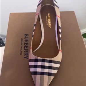 Burberry shoes